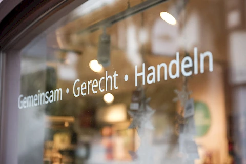 Gemeinsam. Gerecht. Handeln. ist die Devise der Weltläden