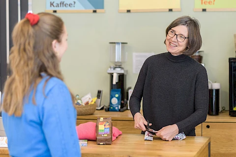 Weltläden bieten schöne Geschenke